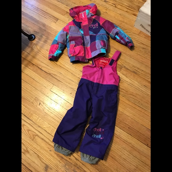O'Neill Other - High tech O’Neill ski suit 2T like new